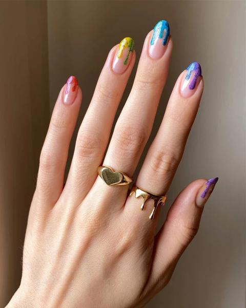 Pride Month 2025: 10 найгарніших ідей манікюру на честь місяця гордості