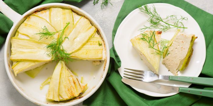 Шарлотка з куркою і кабачками &mdash; рецепт