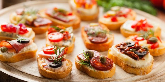 Грінки з маринованими овочами &mdash; цікава закуска
