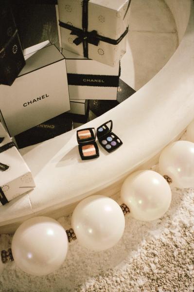 CHANEL Holiday 2025: зоряна святкова колекція макіяжу