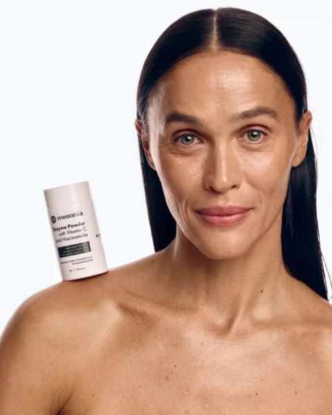 Засіб, що допоможе шкірі сяяти (це не хайлайтер). Vogue UA Beauty Advent. День 20
