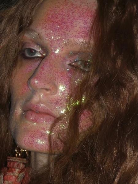 "Брудний" глянець &mdash; чому макіяж з показу Vivienne Westwood стане головним трендом 2026
