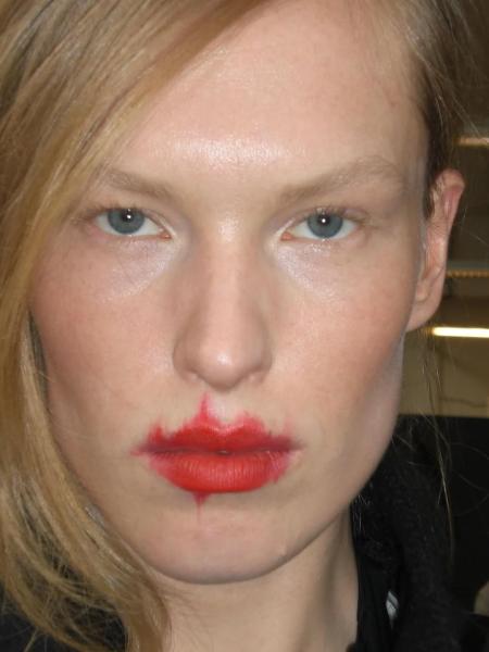 "Брудний" глянець &mdash; чому макіяж з показу Vivienne Westwood стане головним трендом 2026