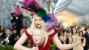 Met Gala 2026: що насправді означали найбільш епатажні б&rsquo;юті-образи зірок