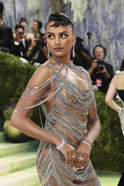 Met Gala 2026: що насправді означали найбільш епатажні б&rsquo;юті-образи зірок