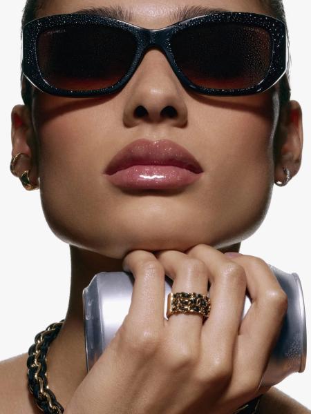 Об’єкт бажання: Chanel випускає нові блиски Rouge Coco Hydra Gloss