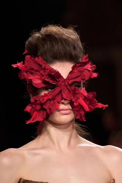 Головні тренди краси з Тижня моди Haute Couture осінь-зима 2026/2027