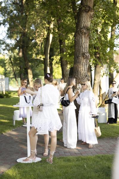 Kérastase Blond Absolu: як оновлена лінійка змінює догляд за освітленим волоссям