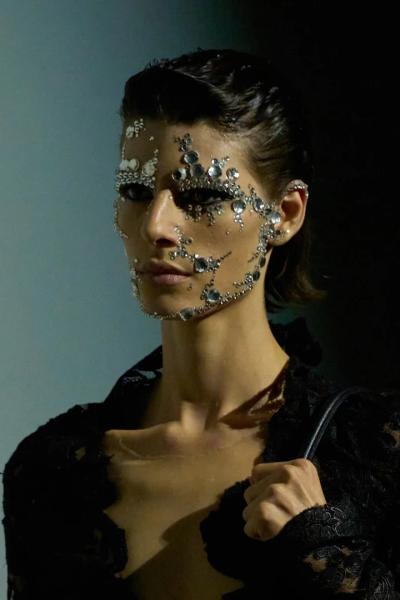 5 головних beauty трендів з Міланського тижня моди сезону весна-літо 2027