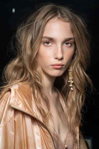 5 головних beauty трендів з Міланського тижня моди сезону весна-літо 2027